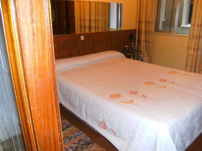Hostal Suarez Madrid Bilik gambar