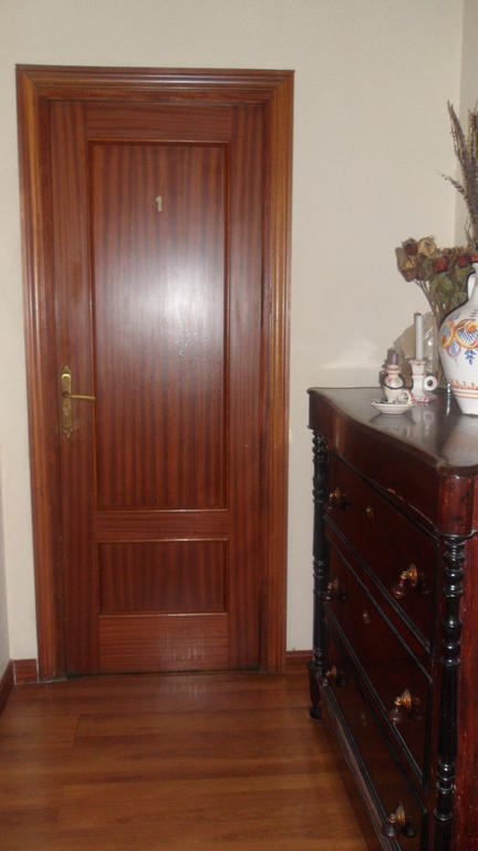 Hostal Suarez Madrid Luaran gambar